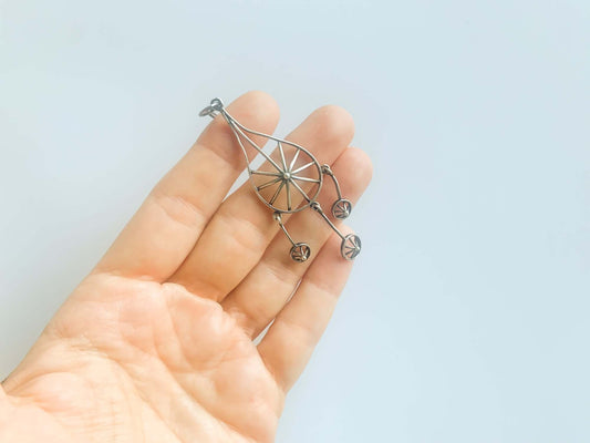 Urpo Hakala, Silver modernist pendant