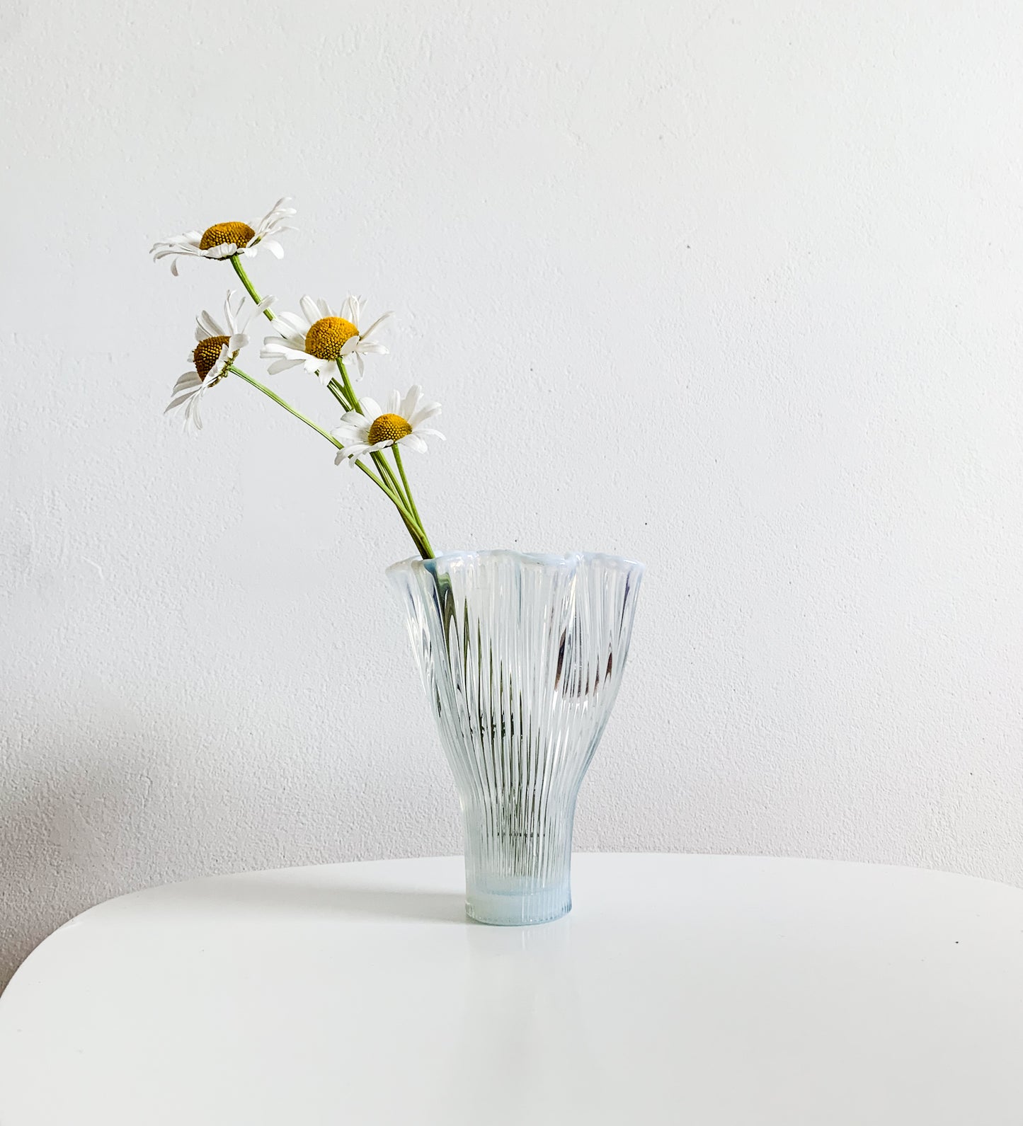 Vintage opalescent glass vase Reffla, designer Arthur Percy, Gullaskruf Sweden, 50s