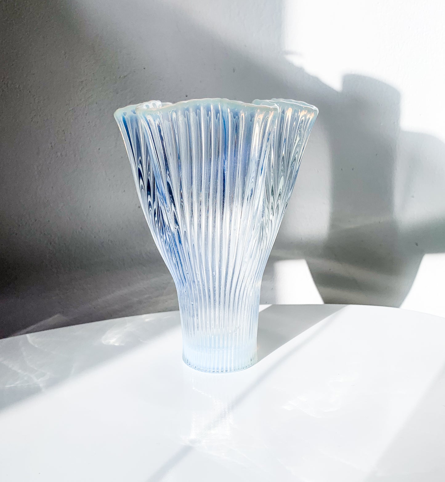 Vintage opalescent glass vase Reffla, designer Arthur Percy, Gullaskruf Sweden, 50s