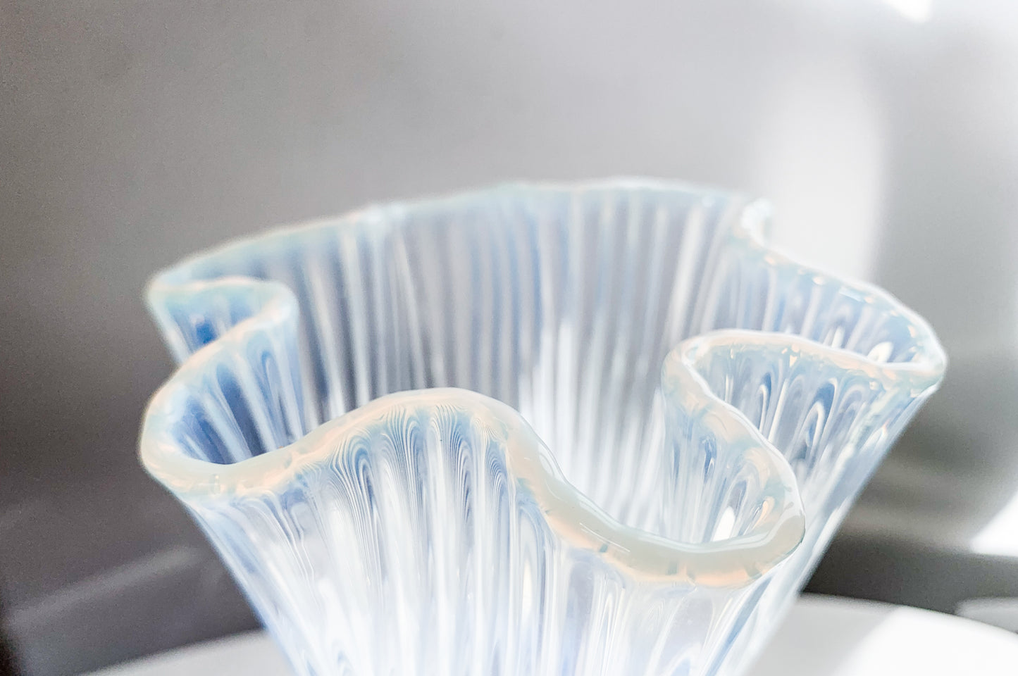 Vintage opalescent glass vase Reffla, designer Arthur Percy, Gullaskruf Sweden, 50s