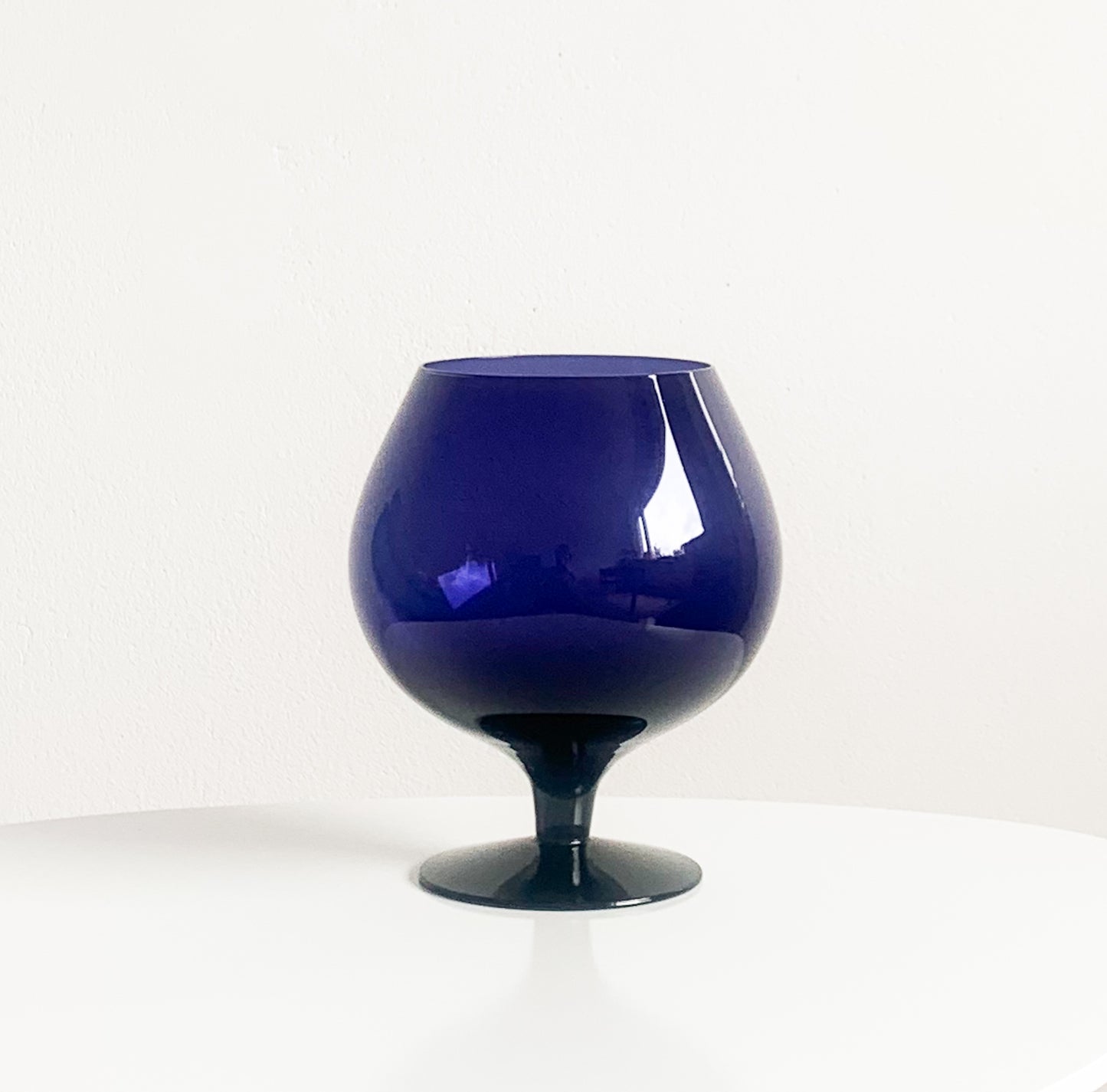 Saara Hopea for Nuutajärvi | Aroma glass vase 1131