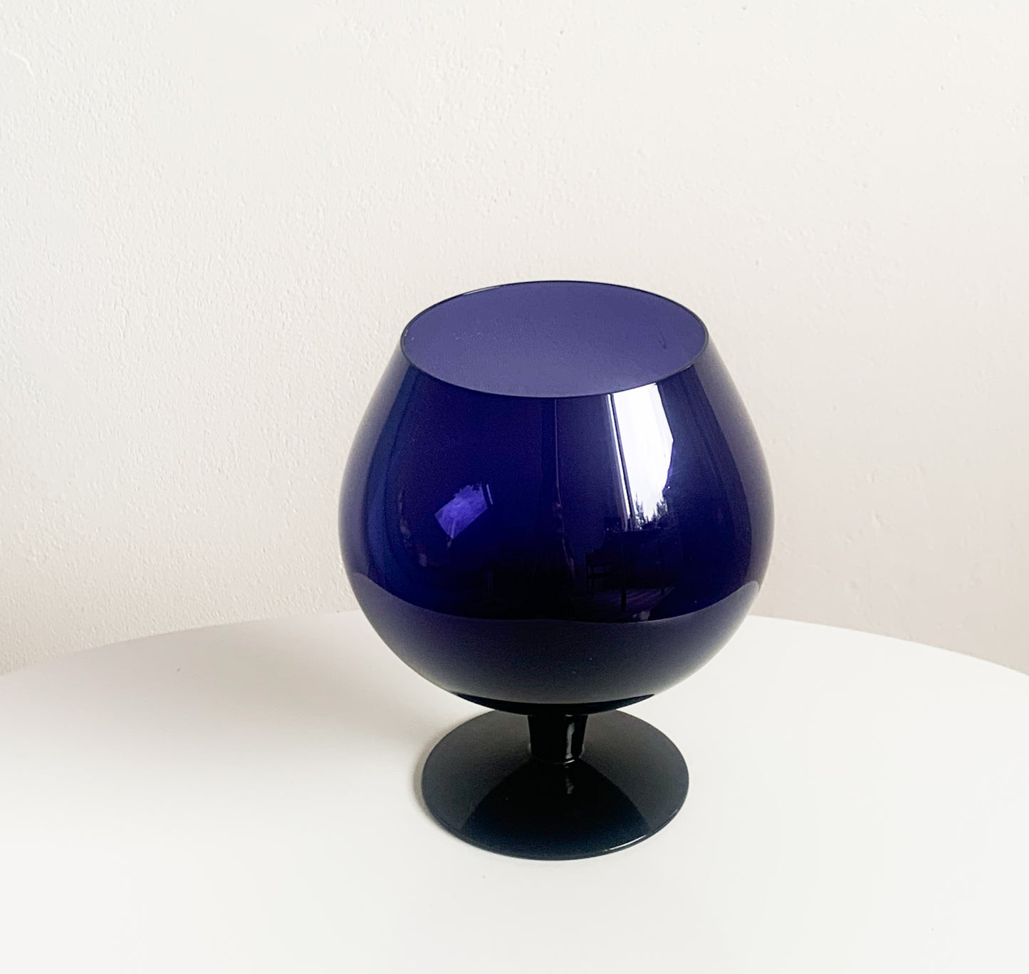 Saara Hopea for Nuutajärvi | Aroma glass vase 1131