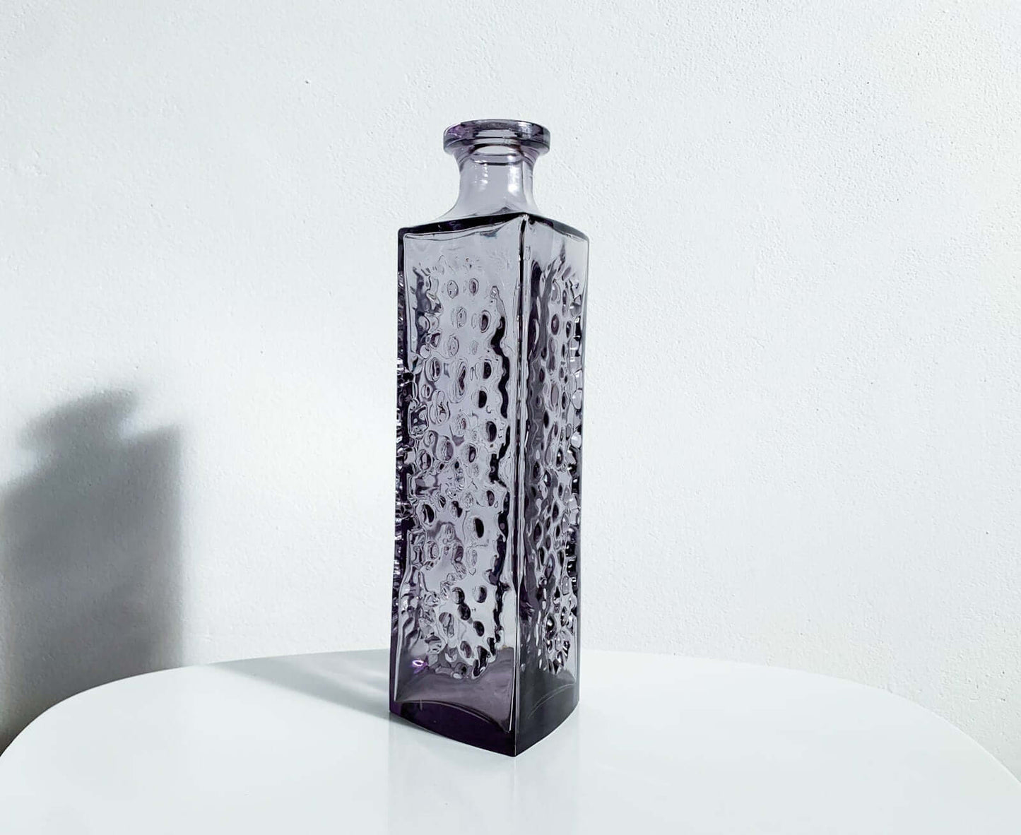 Riihimaki Eero Rislakki, Heavy Purple Decanter Lara, Finland 1970s