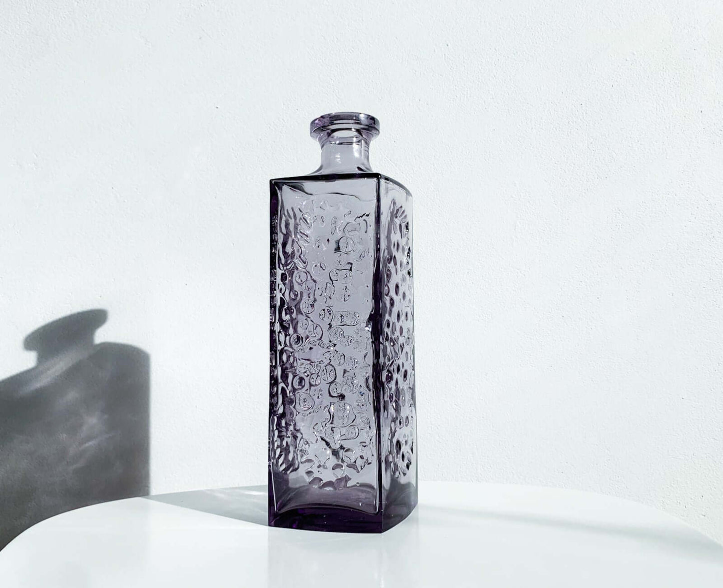Riihimaki Eero Rislakki, Heavy Purple Decanter Lara, Finland 1970s