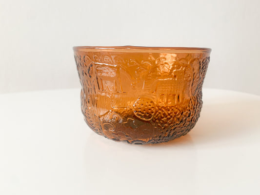 Glass dessert or sugar bowl, Fauna series by Oiva Toikka. Nuutajärvi 1970s