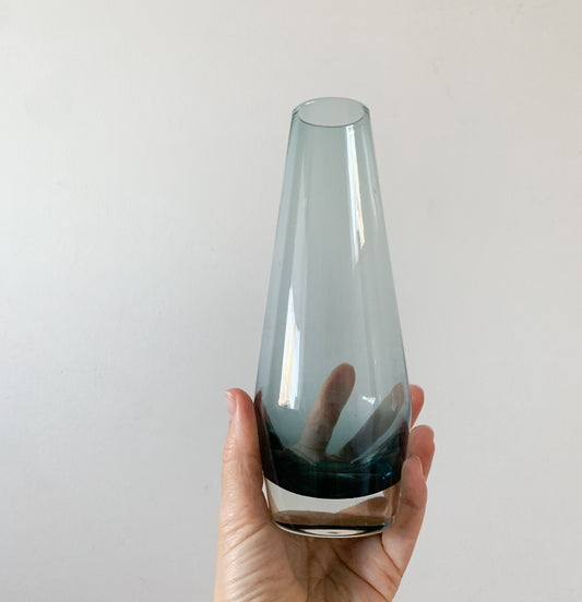Tamara Aladin Riihimäen Lasi | Blue grey glass vase