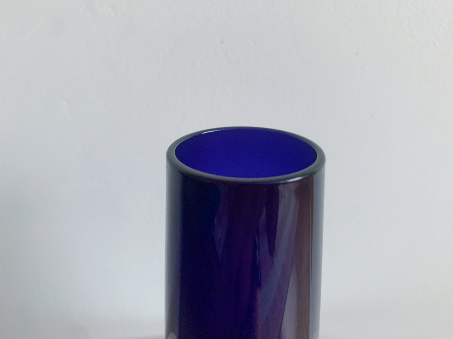 Modernist vase SH105 by Saara Hopea, Nuutajarvi Finland, 1953