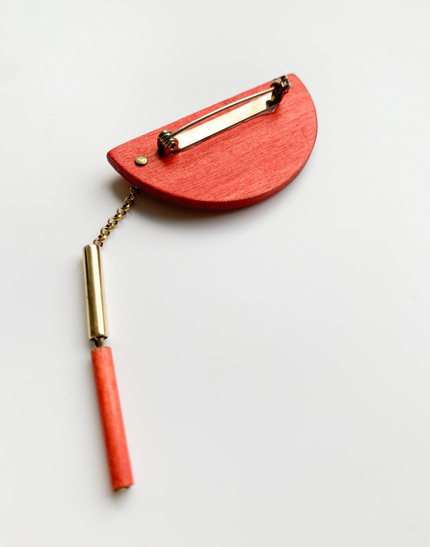 Aarikka Finland Wood Pendulum brooch, red