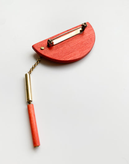 Aarikka Finland Wood Pendulum brooch, red
