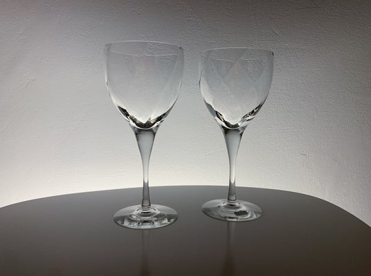 Pair of iconic crystal wine glasses Chateau, Bertil Vallien, 20 cl, Kosta Boda 1980s