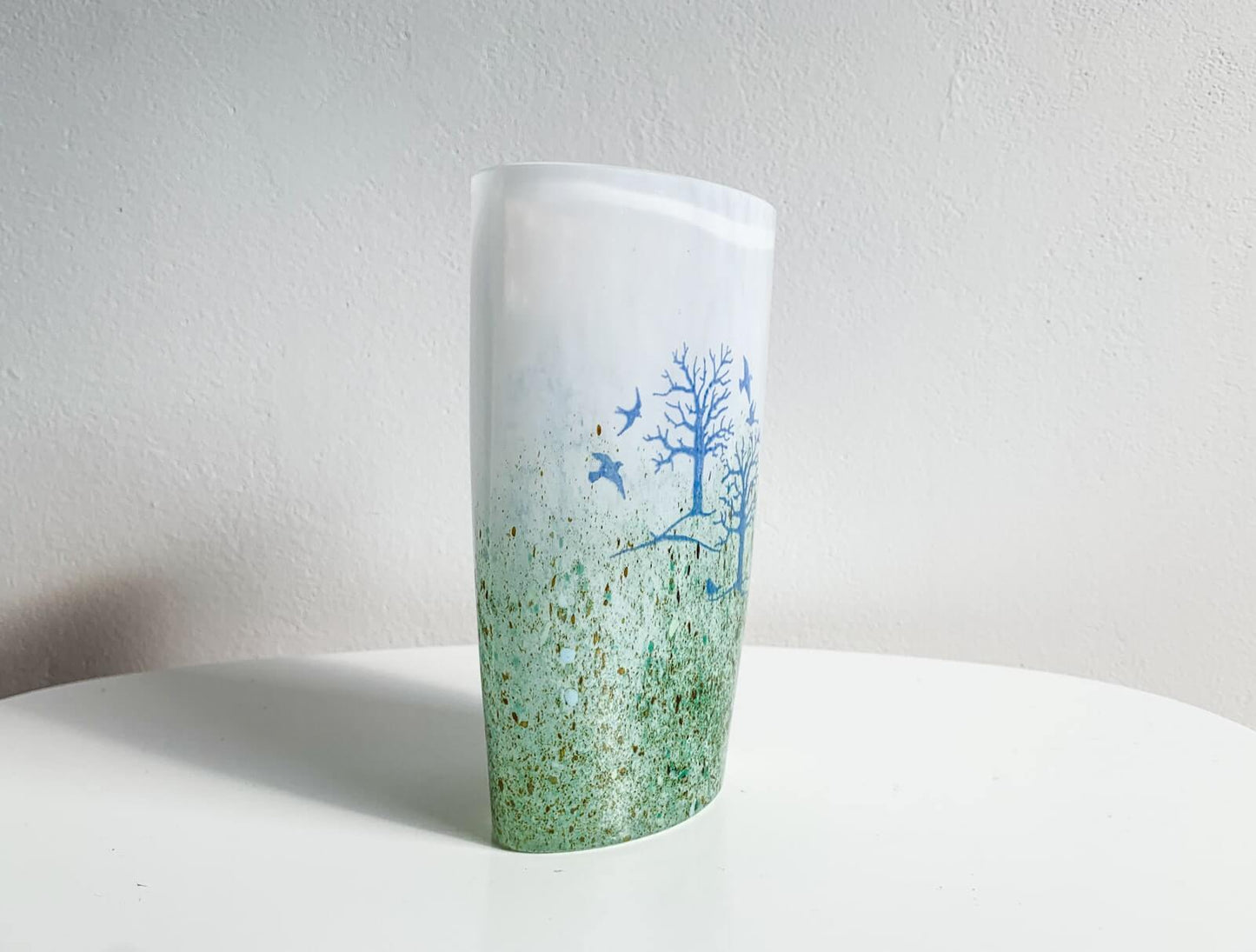 Kjell Engman Kosta Boda, Vase October Sweden 1980s