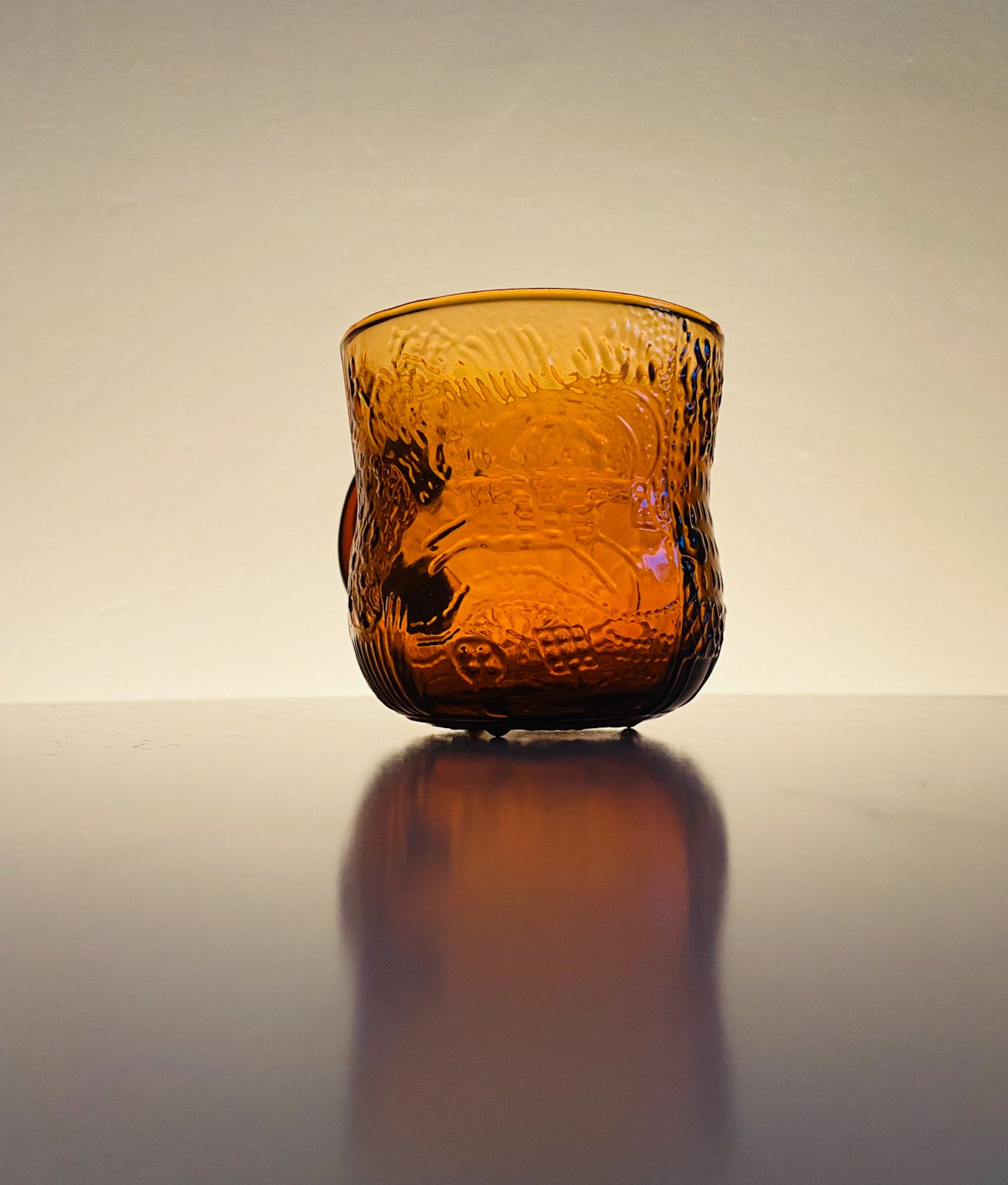 Glass cup for punch/glög from Fauna series by Oiva Toikka. Nuutajärvi 1970s