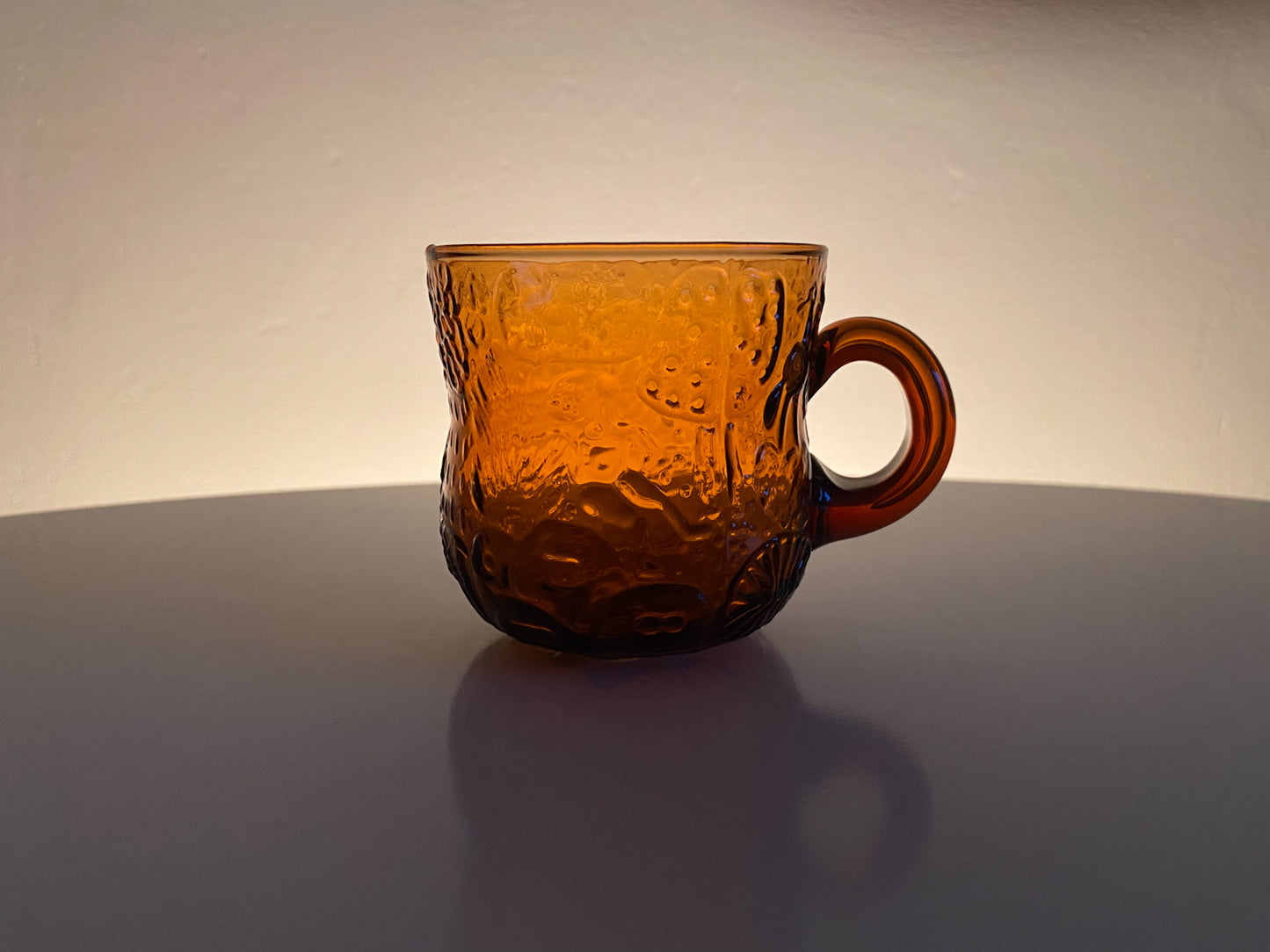Glass cup for punch/glög from Fauna series by Oiva Toikka. Nuutajärvi 1970s