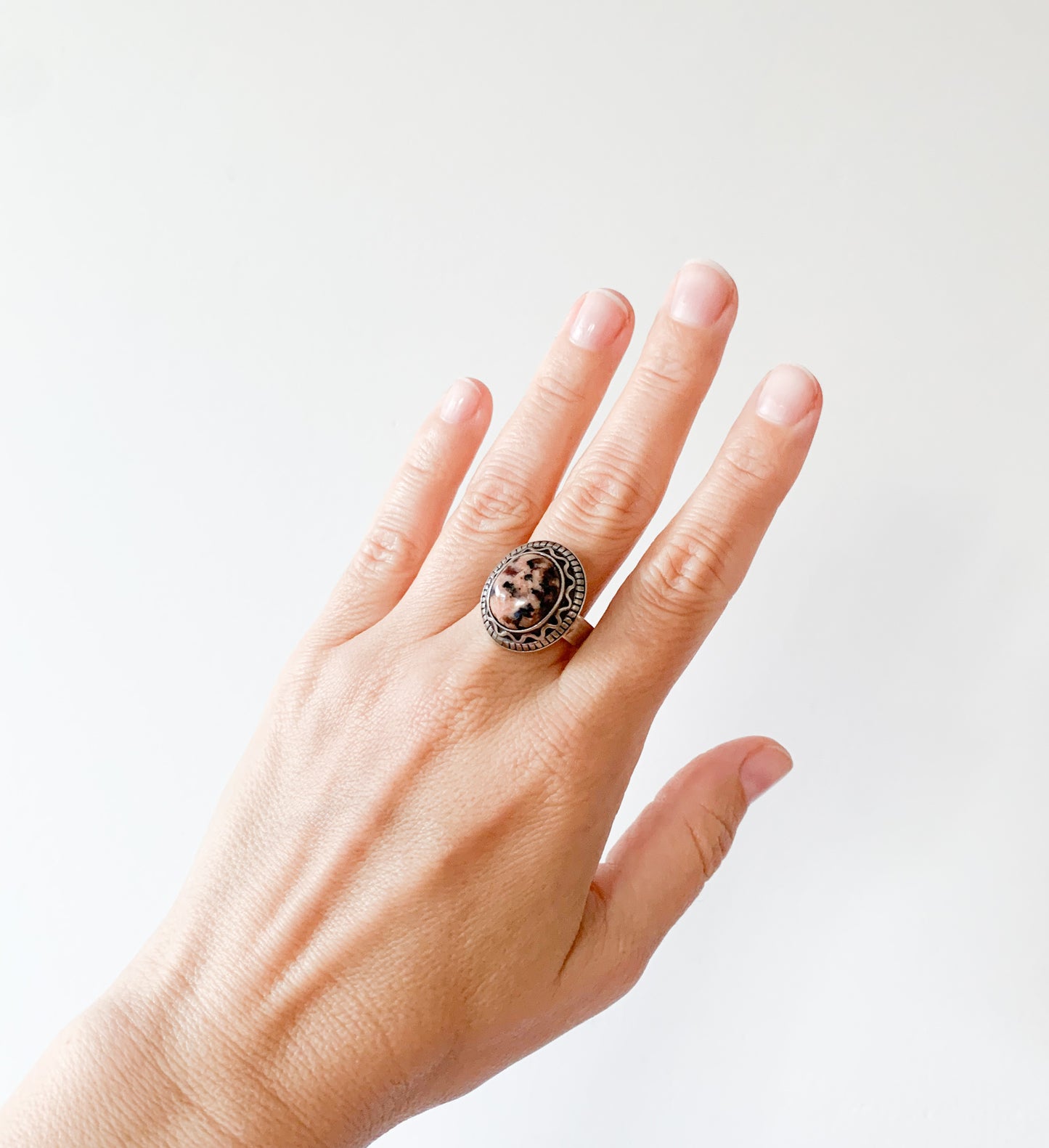 Kalevala Koru | Silver ring with pink granite