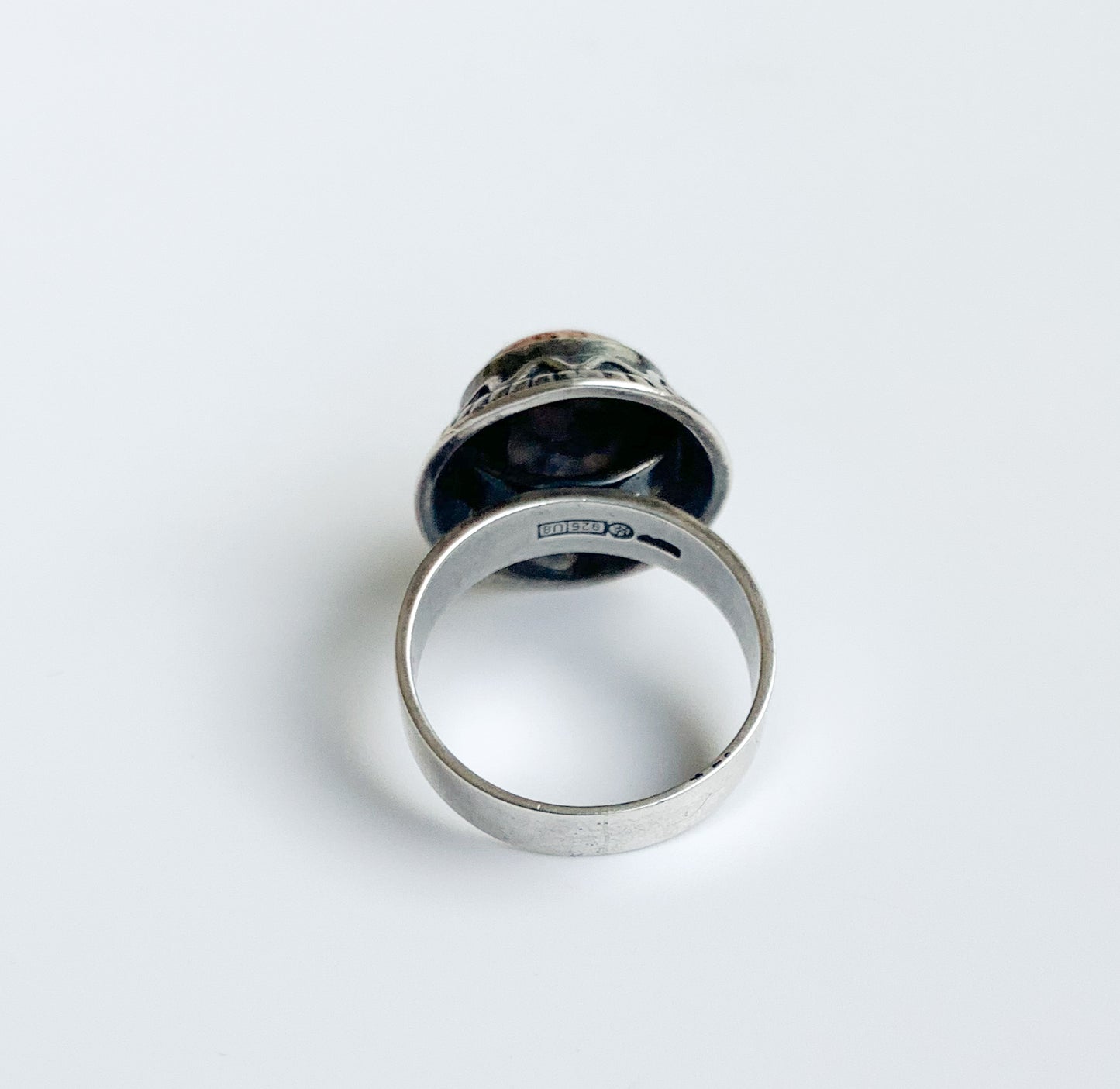 Kalevala Koru | Silver ring with pink granite