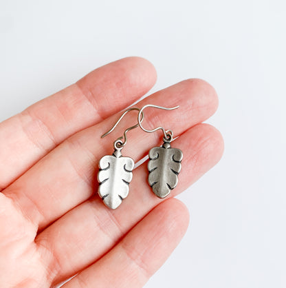 Kalevala Koru Pustan Tammi silver earrings by Pia Åkerblom, Finland