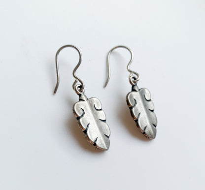 Kalevala Koru Pustan Tammi silver earrings by Pia Åkerblom, Finland
