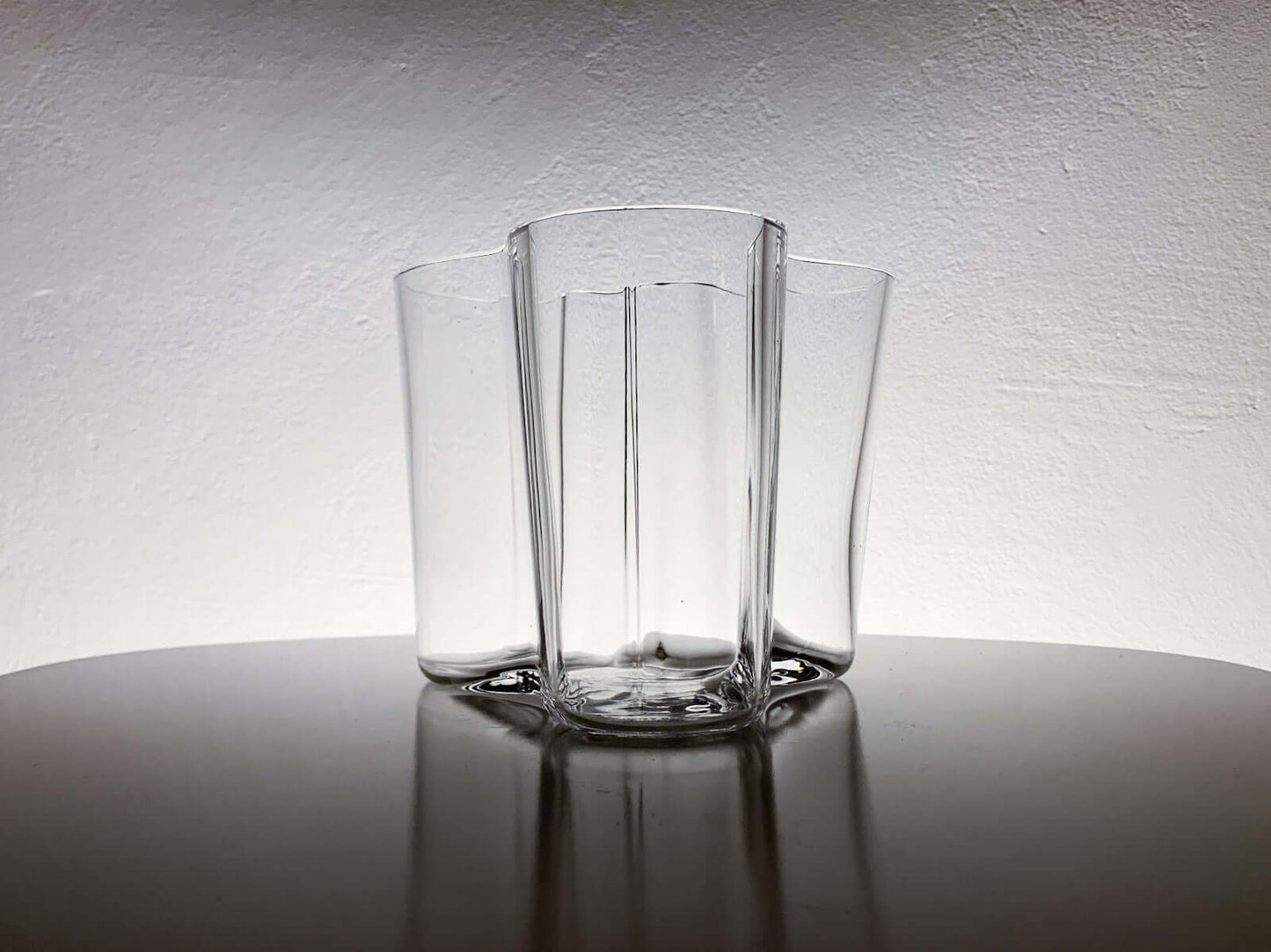 Alvar Aalto, Savoy Aalto Vase 12 cm Signed, Iittala Finland