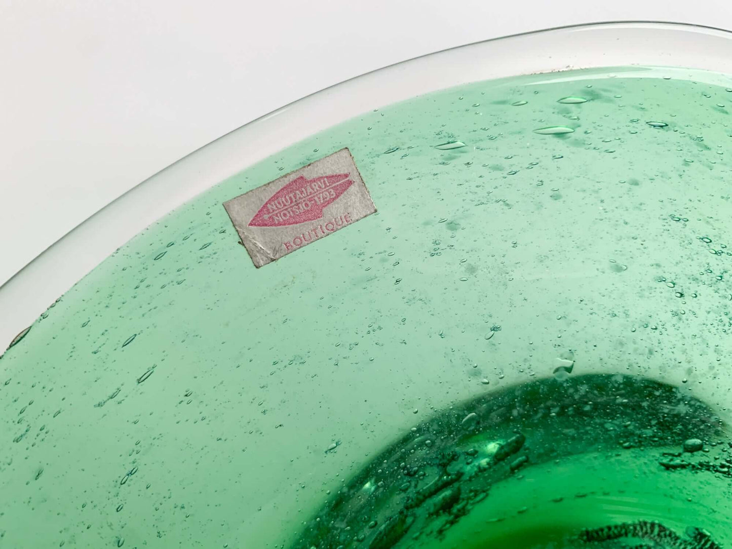 Nuutajärvi Boutique Series Art Glass Bowl