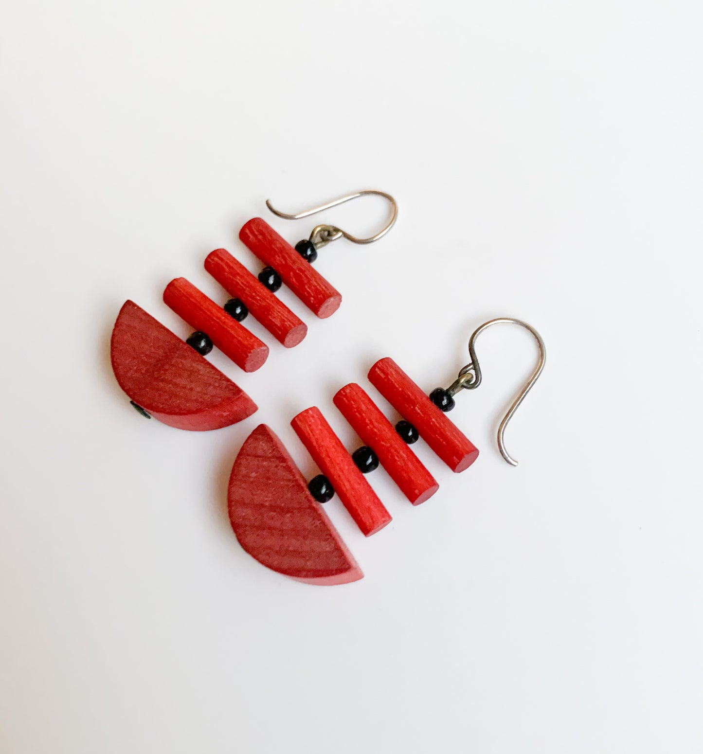 Aarikka Red wood arc earrings, 1980s
