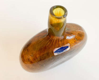 Vase art-bottle Mansikkapaikka flask form, luster glass by Oiva Toikka, Nuutajärvi 1980s