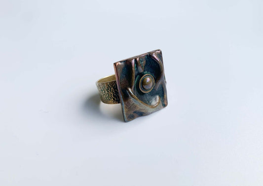 Scandinavian Brutalist style substantial bronze ring, Jalosepot Finland, 1960-70s