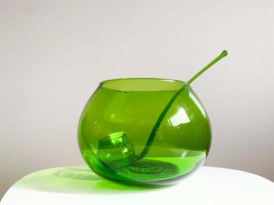 Vintage green punch bowl, Finland | Collection of vintage glass on Molna