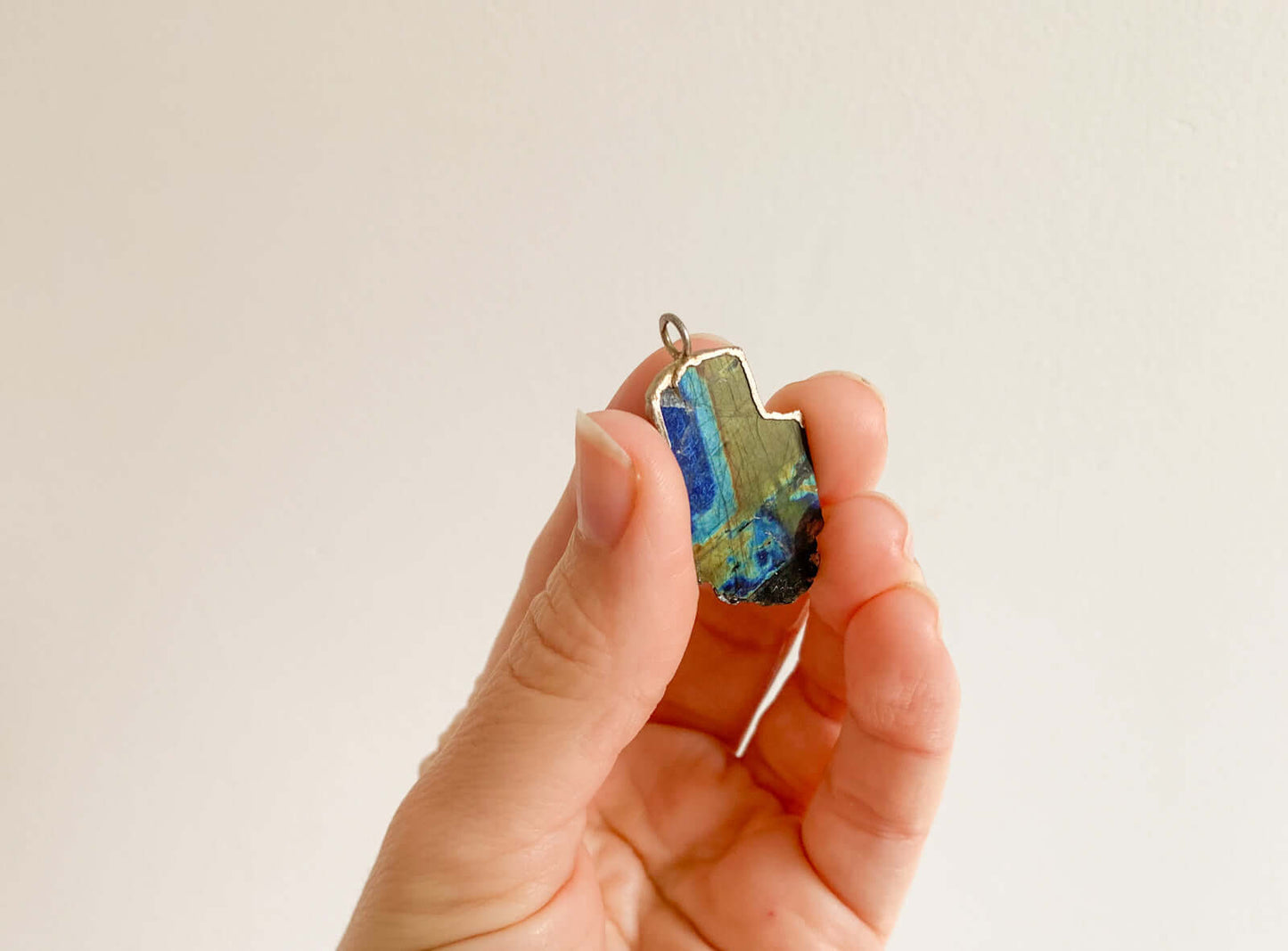 Spectrolite Pendant in Sterling Silver, Finland