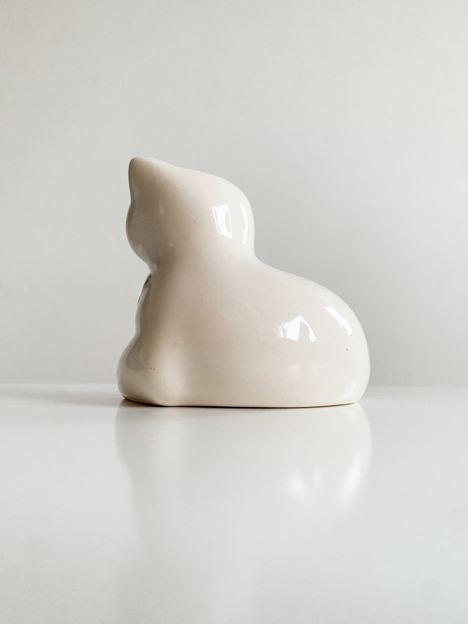 Vintage design Swedish style sweet cat nap