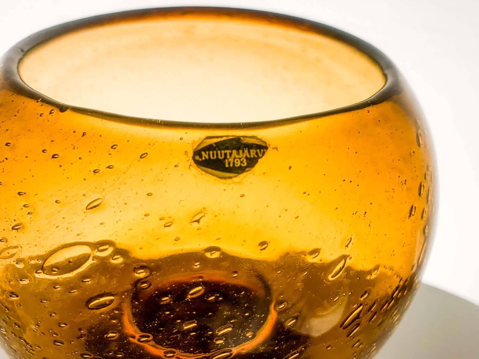 Nuutjarvi label | Kaj Franck, Sargasso vase