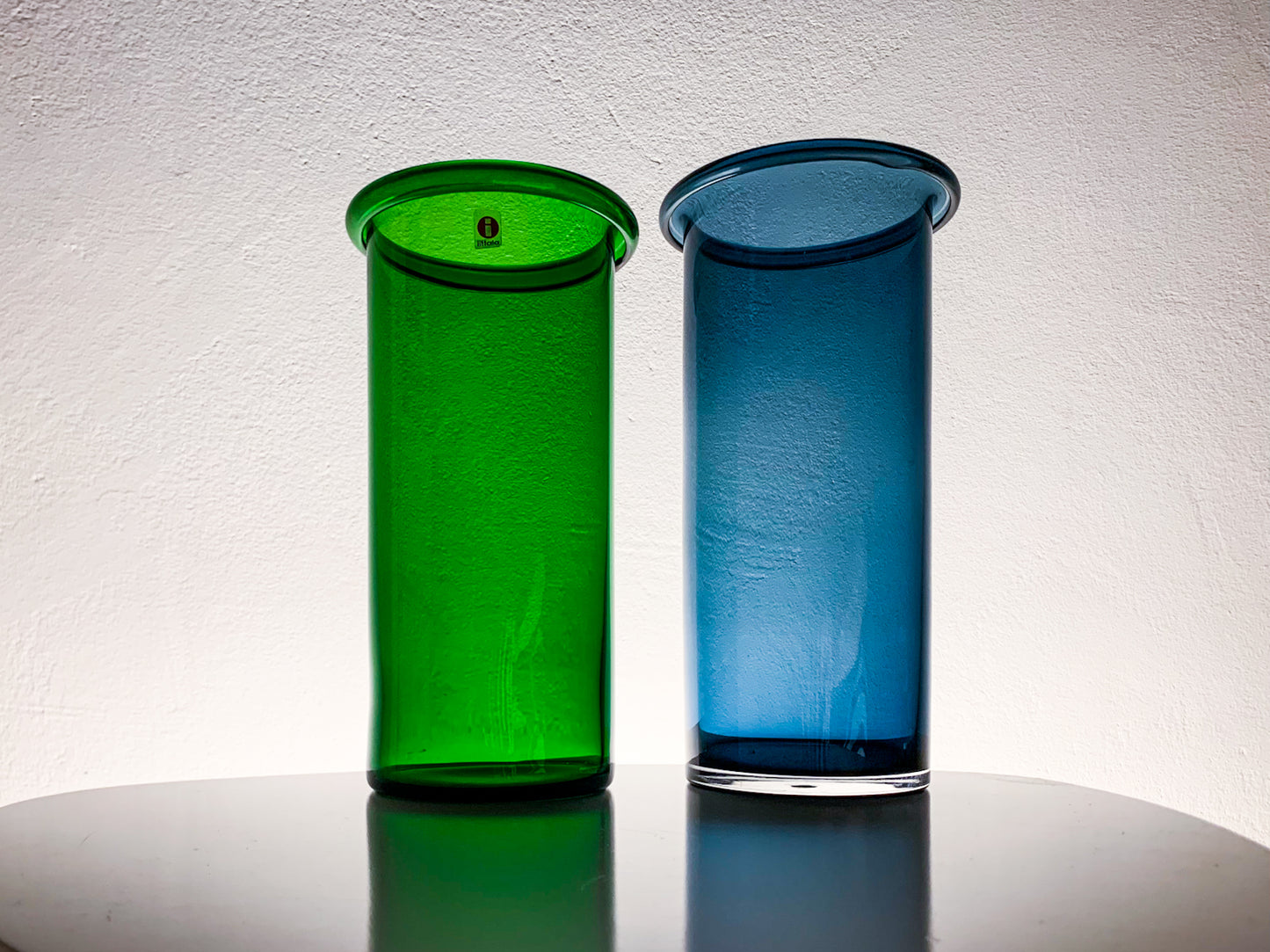 Markku Salo, Nuutajarvi Juno green vase, 1990s Finland