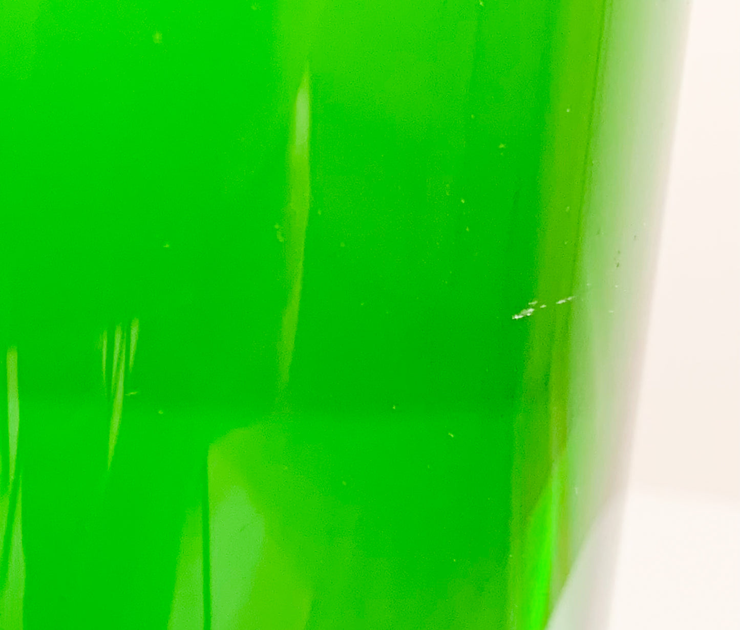 Markku Salo, Nuutajarvi Juno green vase, 1990s Finland