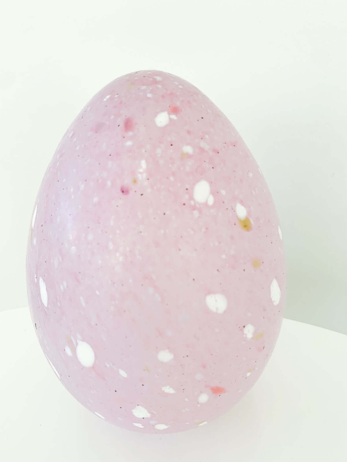 Monica Backström Milky Pink Art Glass Egg| Large 19 cm – Molna Vintage