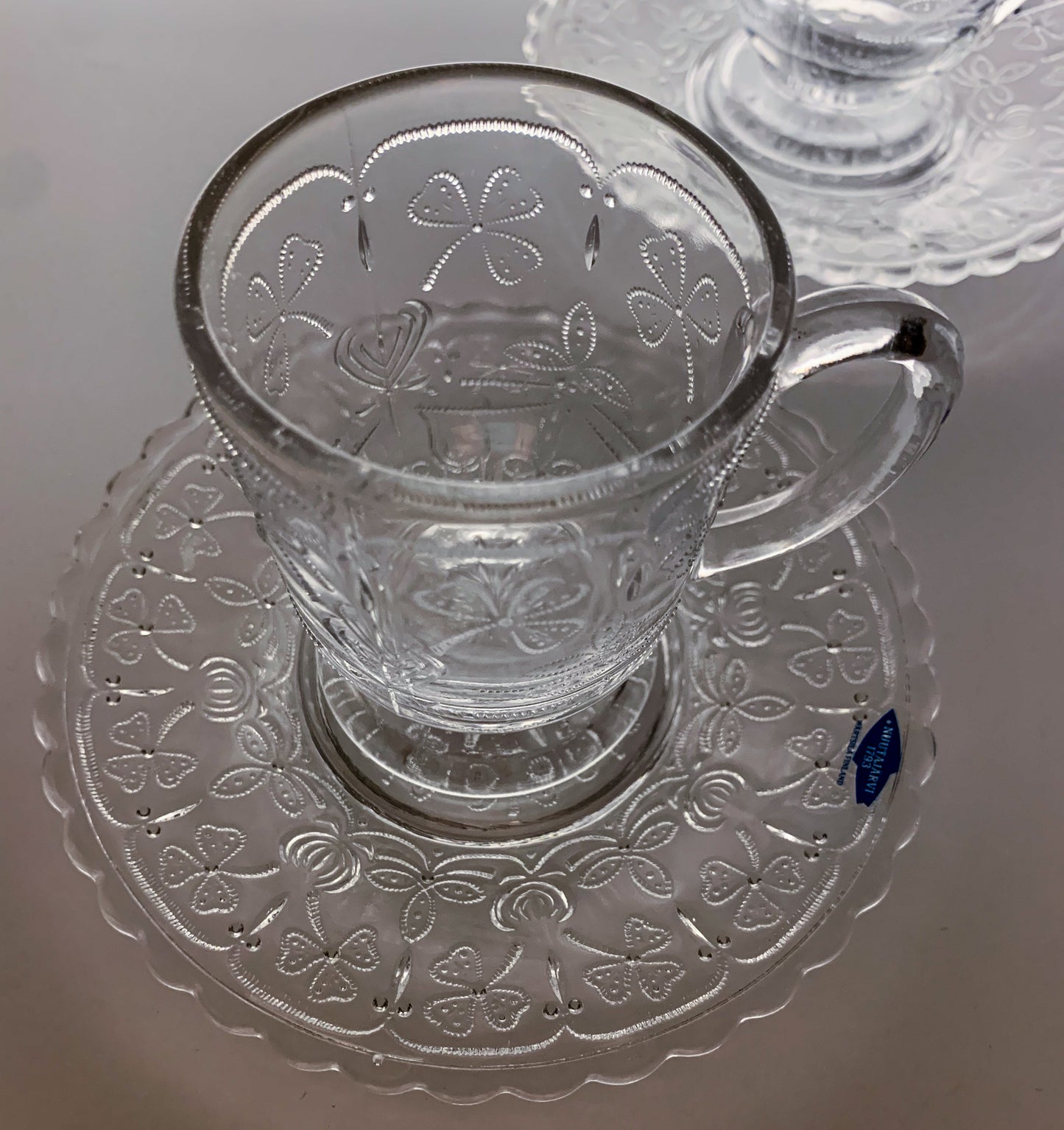 Nuutajärvi 2 Apila cup and saucer | Kerttu Nurminen