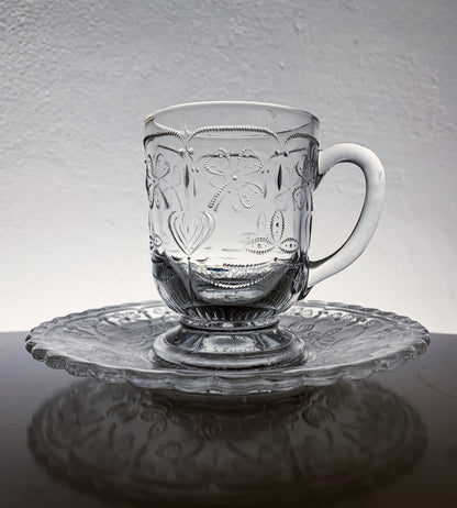 Nuutajärvi 2 Apila cup and saucer | Kerttu Nurminen