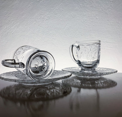 Nuutajärvi 2 Apila cup and saucer | Kerttu Nurminen