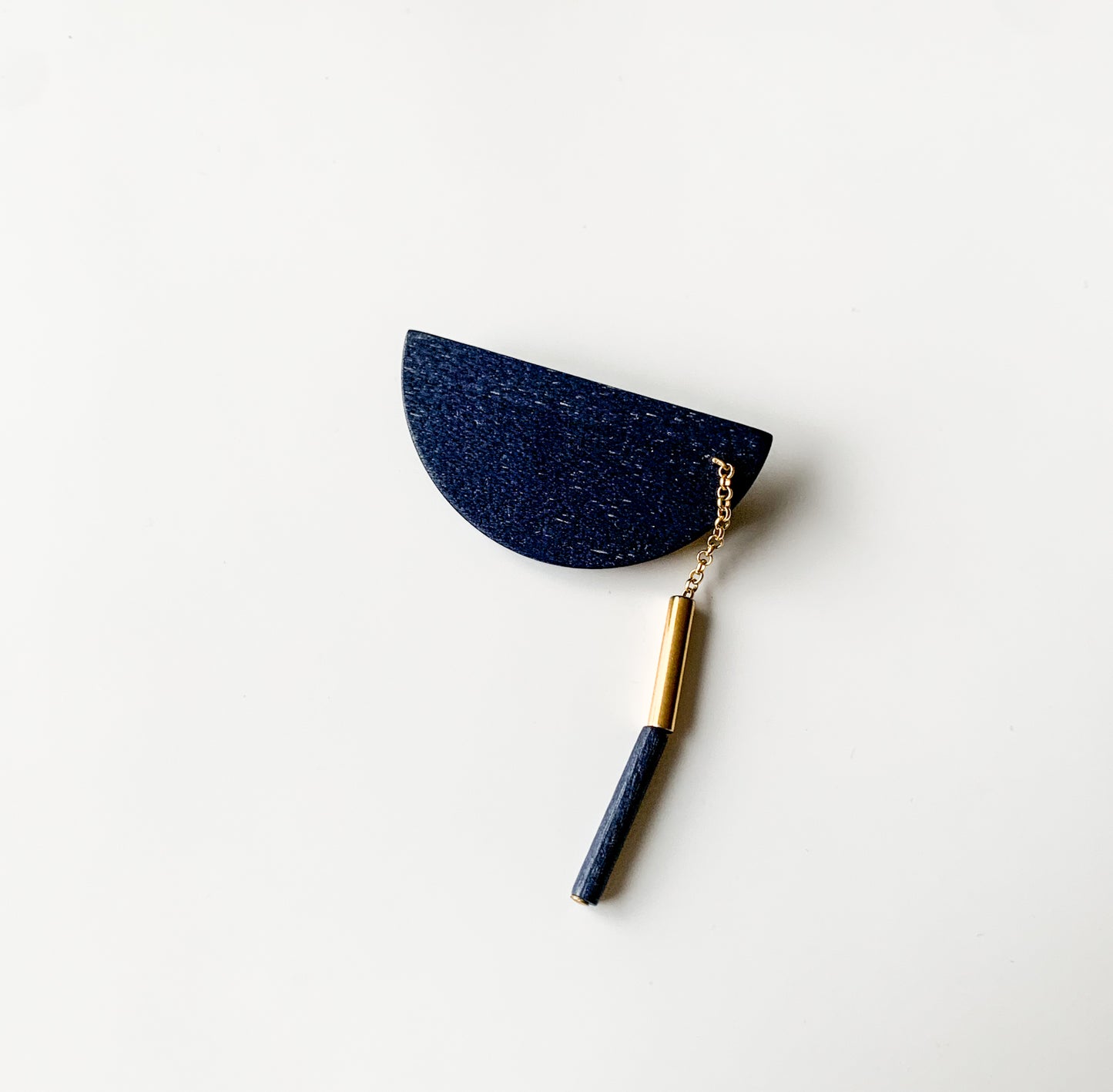 Aarikka Finland Wood Pendulum brooch, navy blue