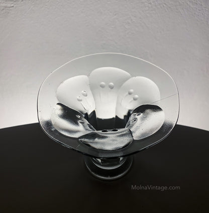 Lumme vase by Kerttu Nurminen, Nuutajärvi