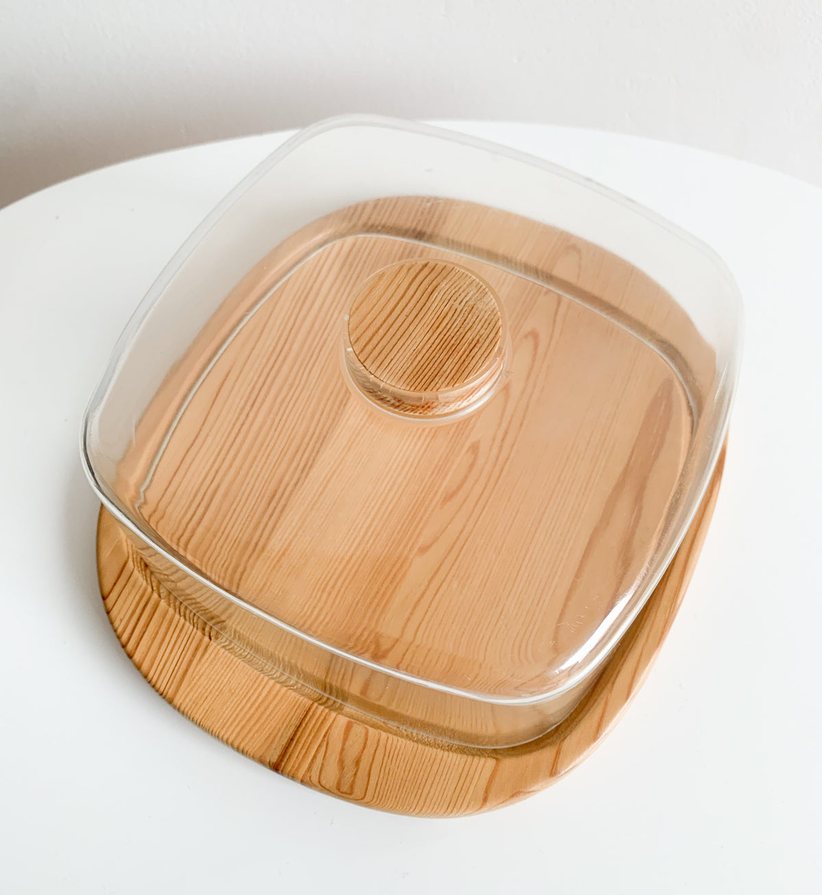 Bistro cheese keeper by Lindholm, Finland