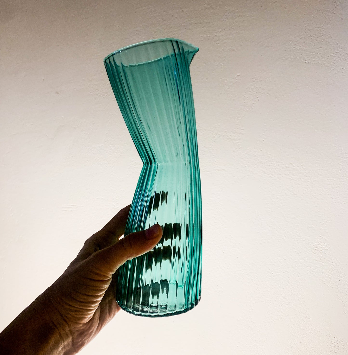 Iittala Gluck! teal glass pitcher | Kati Tuominen-Niittylä