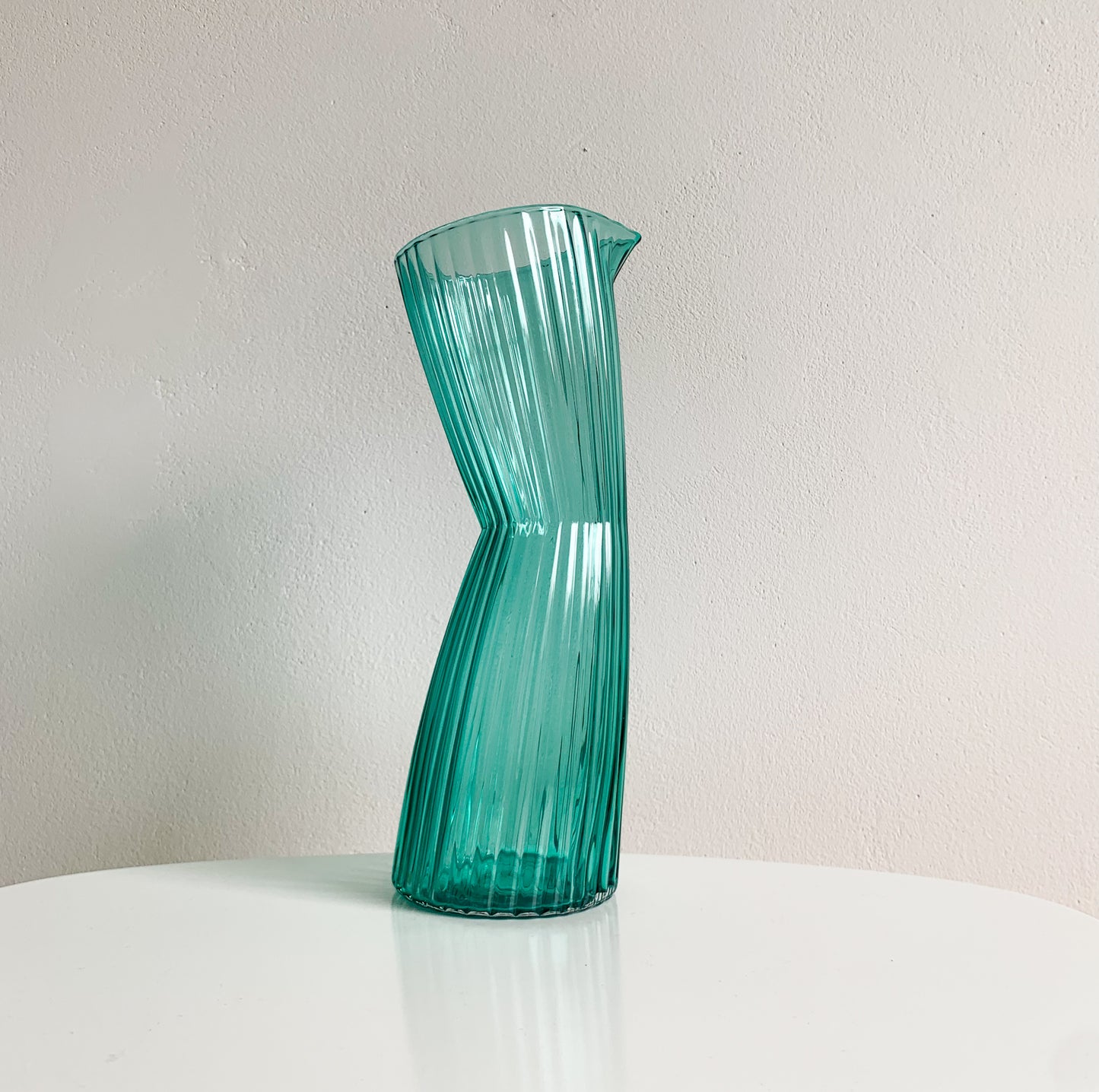 Iittala Gluck! teal glass pitcher | Kati Tuominen-Niittylä