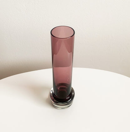 Modernist glass vase by Tamara Aladin | Riihimaen lasi