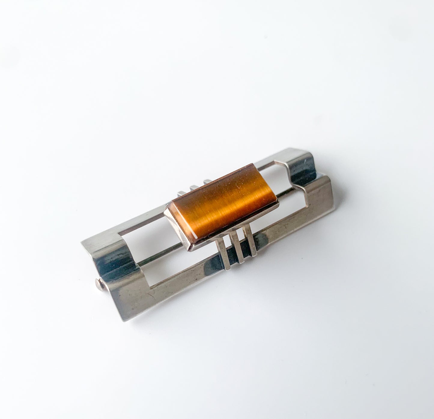 Elis Kauppi, Brosche, Silber, Tigerauge, modernistisch