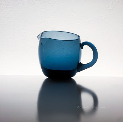 Petrol blue glass creamer | Tapio Wirkkala Iittala