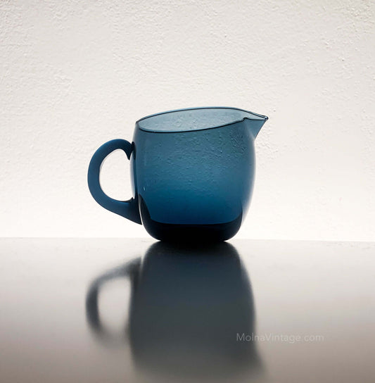 Petrol blue glass creamer | Tapio Wirkkala Iittala