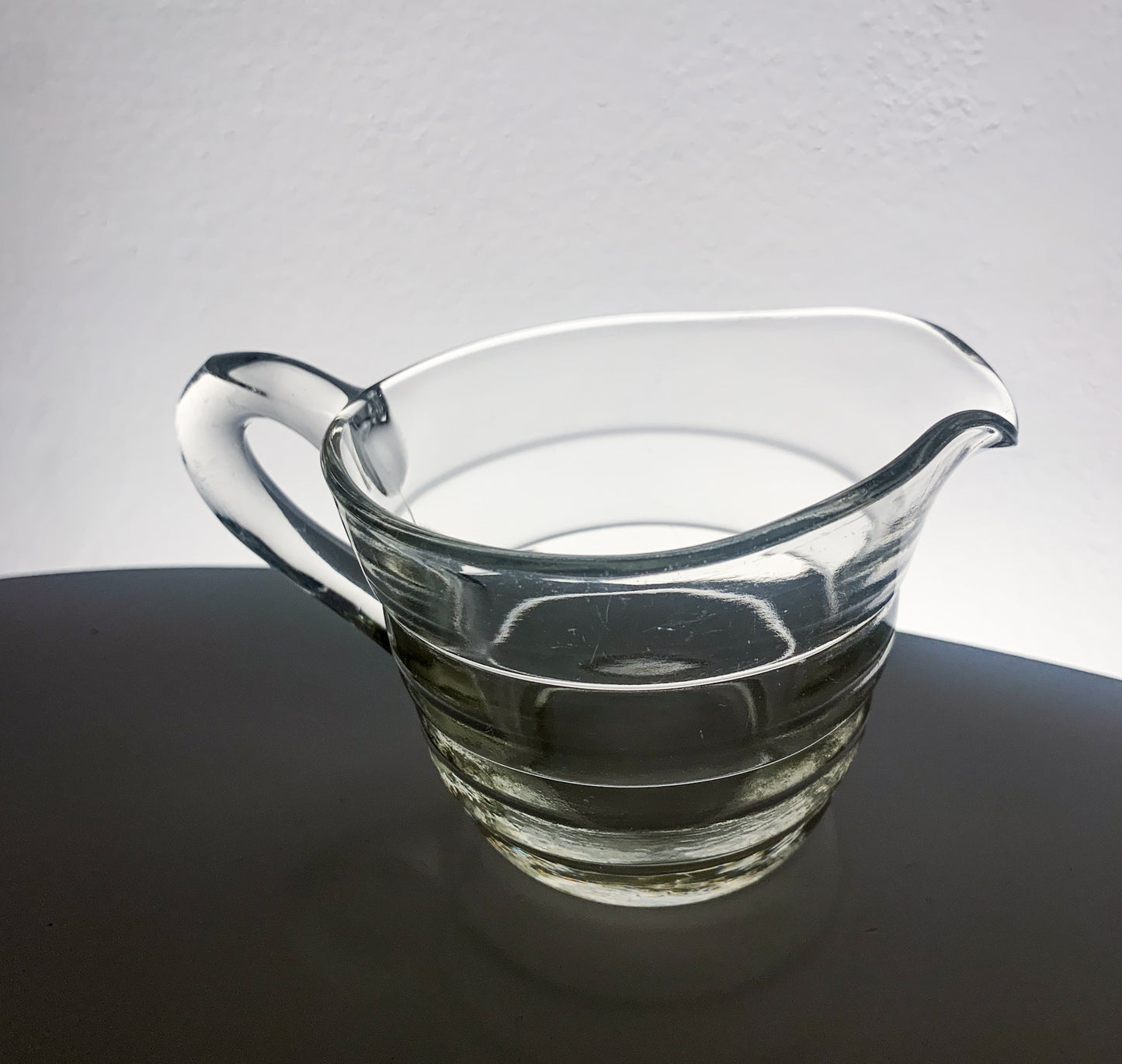 Maininki glass creamer by Göran Hongell | Karhula