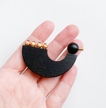 Aarikka Helmilintu Black Wooden Brooch