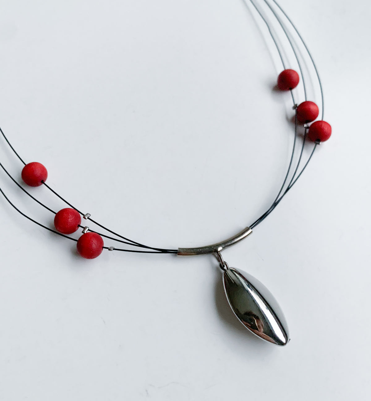 Lingonberry necklace metal pendant | Aarikka Finland
