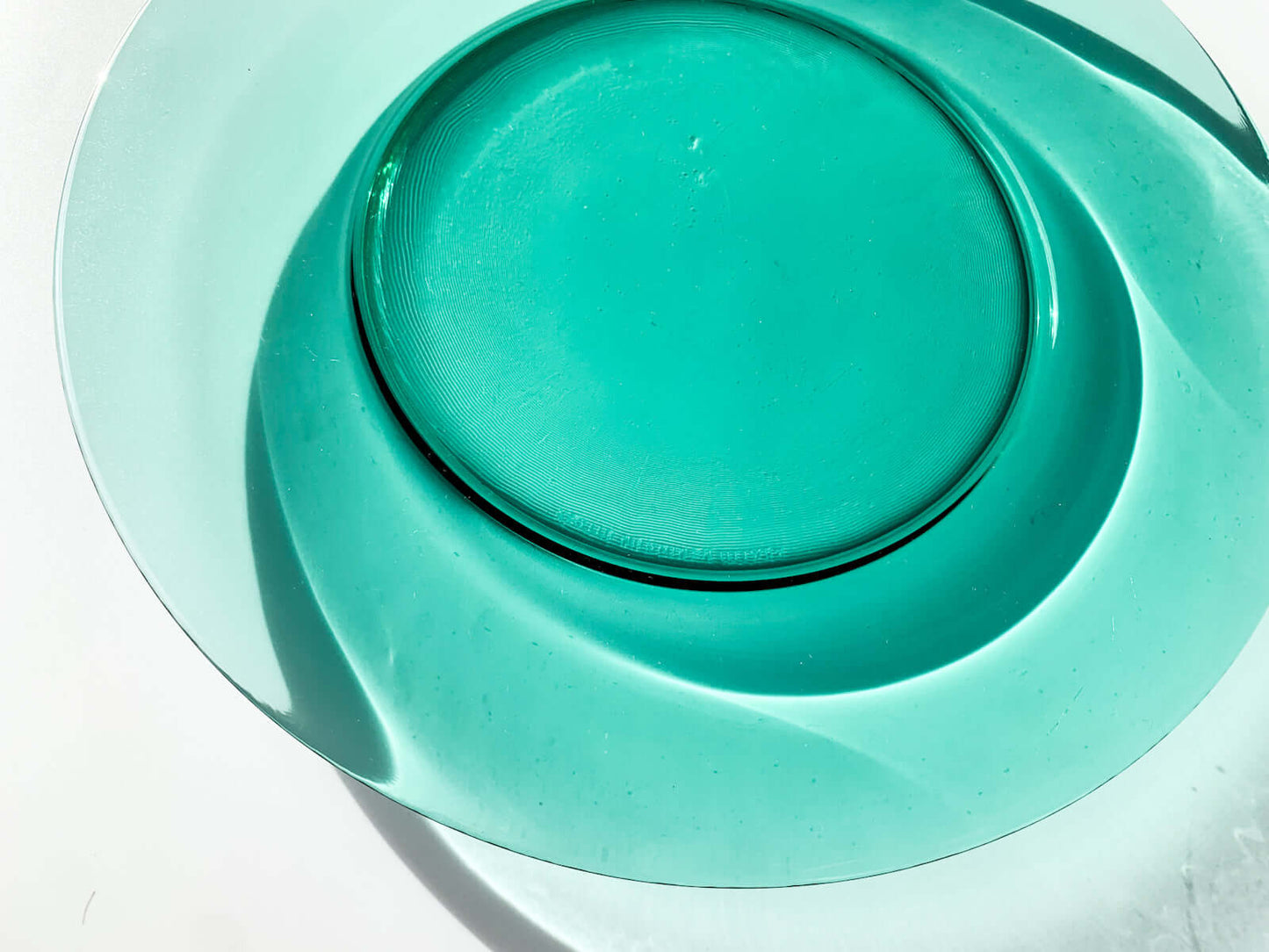 Iittala plate green glass | Design Kerttu Nurminen