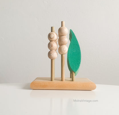 Lily valley wooden figurine | Aarikka Finland | Molna Vintage